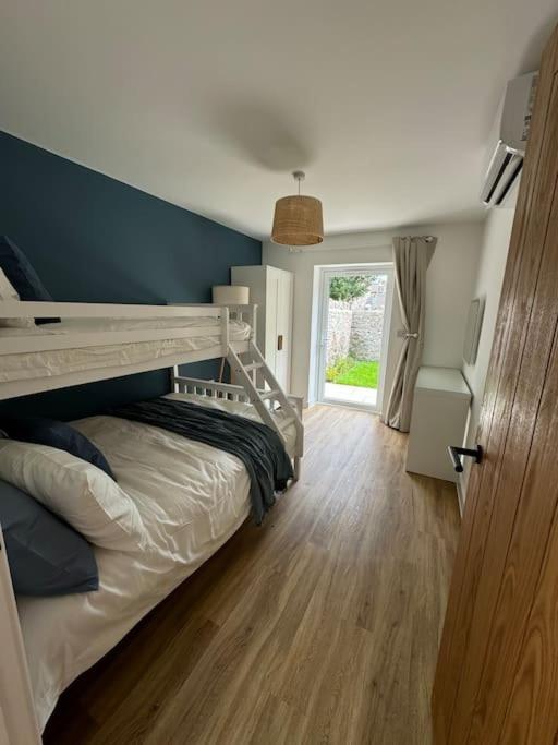 The Brambles Bungalow เวสตัน-ซูเปอร์-แมร์ ภายนอก รูปภาพ