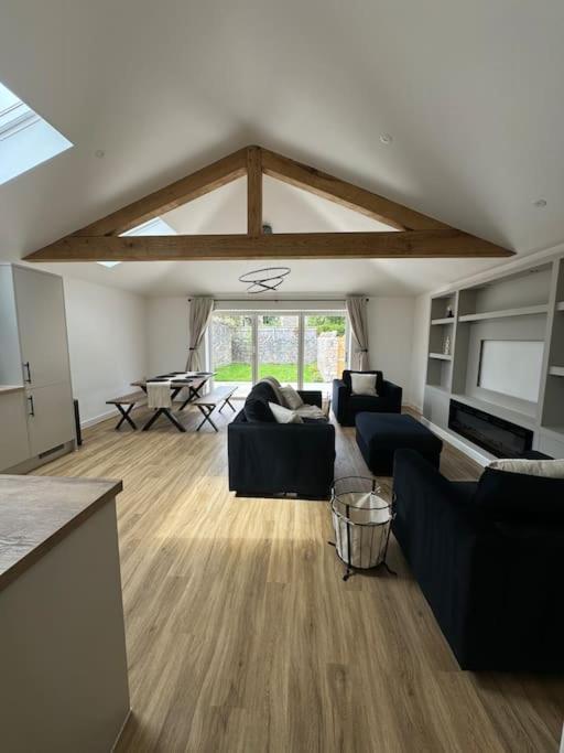 The Brambles Bungalow เวสตัน-ซูเปอร์-แมร์ ภายนอก รูปภาพ